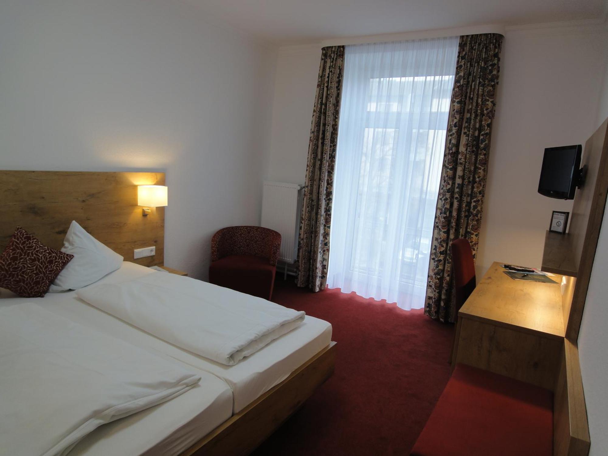 Hotel Krone Rielasingen-Worblingen Bilik gambar